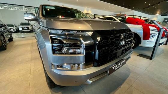 MITSUBISHI TRITON 2.4 BITURBO DIESEL CD HPE-S 4X4 AUTOMÁTICO